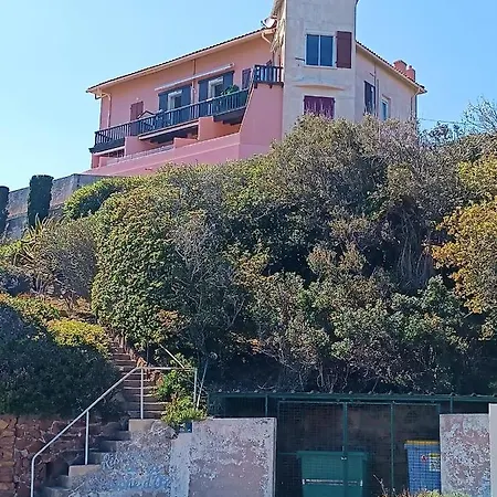 Antheor, Vue Apartmán